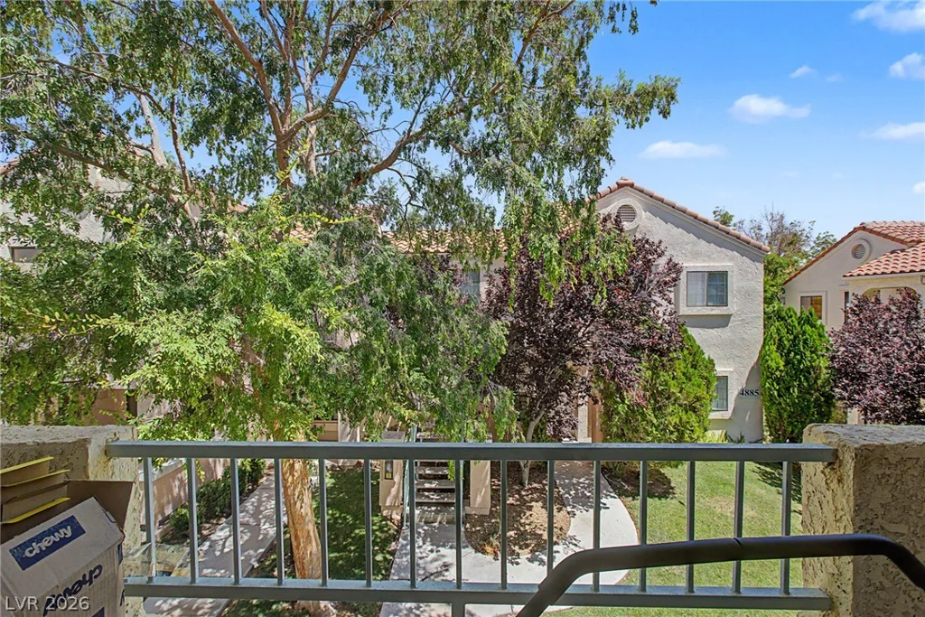 4889 Torrey Pines, Las Vegas, NV 89103