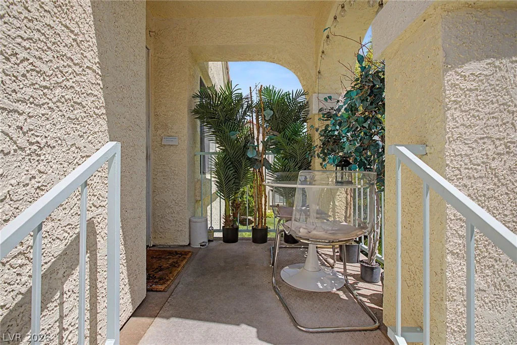 4889 Torrey Pines, Las Vegas, NV 89103