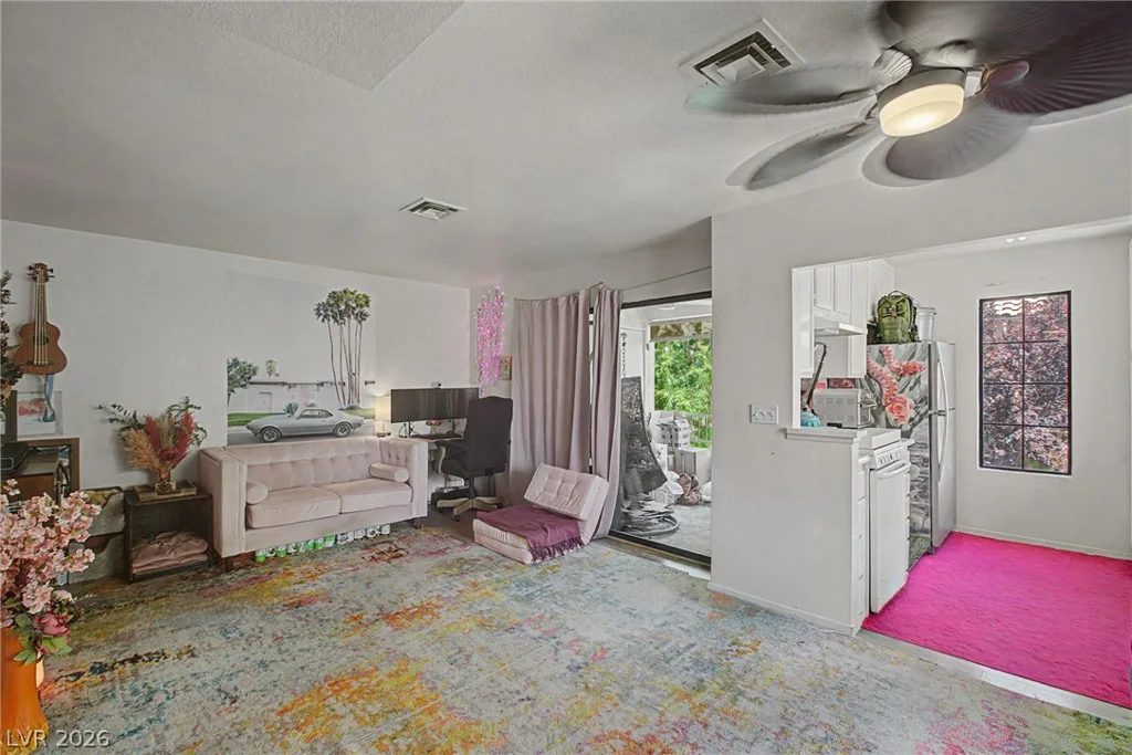 4889 Torrey Pines, Las Vegas, NV 89103