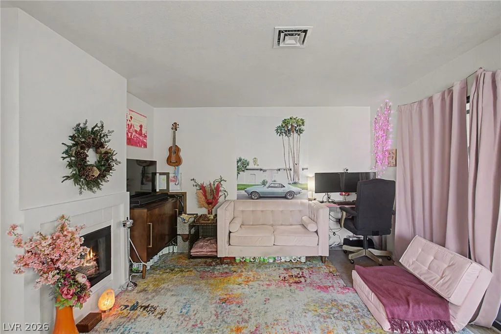 4889 Torrey Pines, Las Vegas, NV 89103