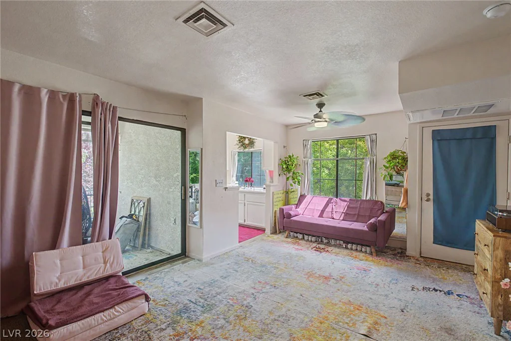4889 Torrey Pines, Las Vegas, NV 89103