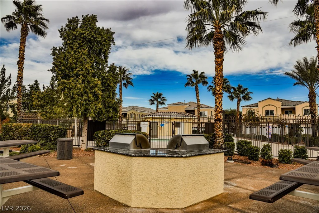 6320 Snap Ridge, North Las Vegas, NV 89081