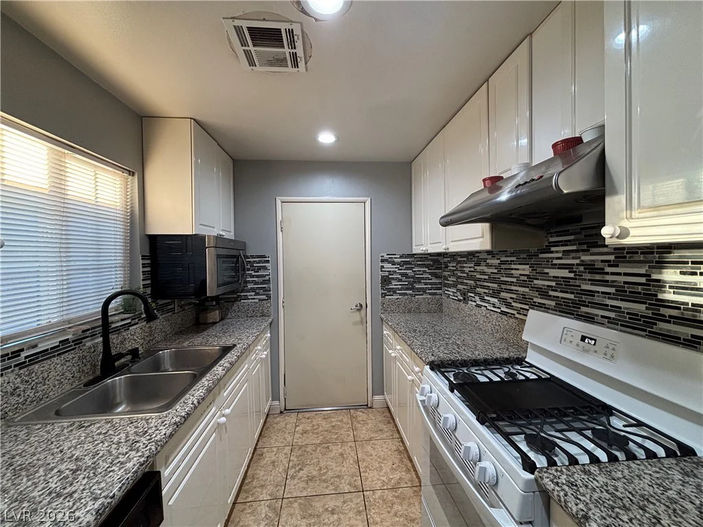 3916 Nixson, Las Vegas, NV 89110