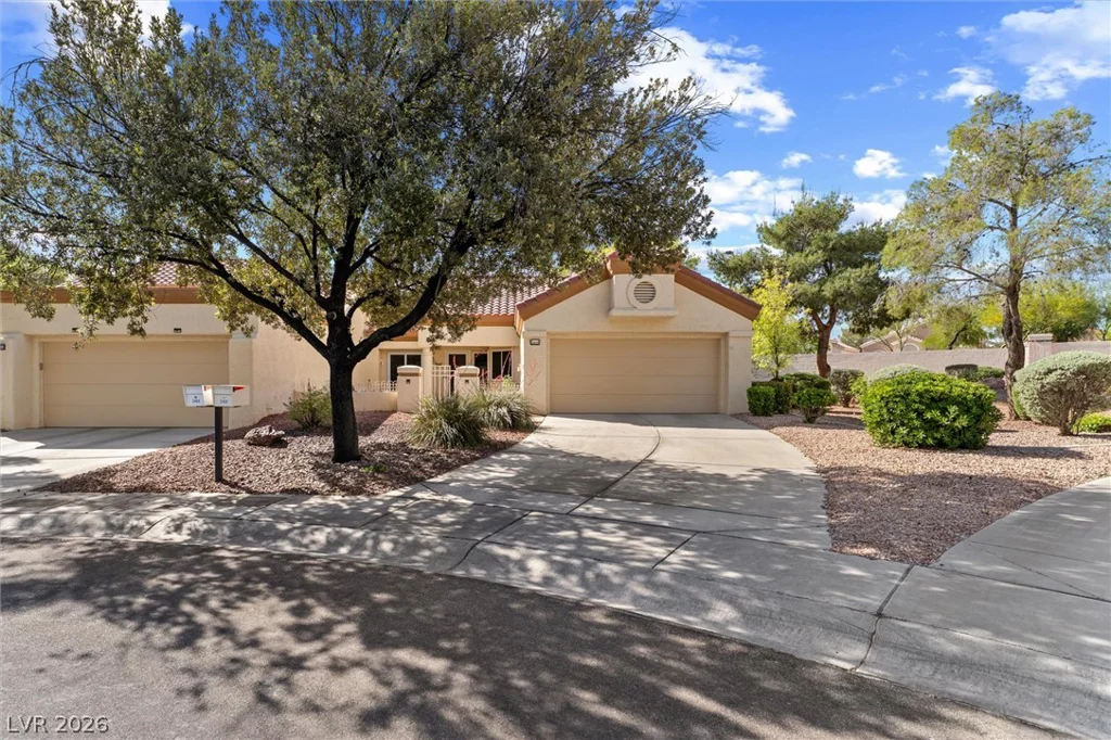 2400 Dove Valley, Las Vegas, NV 89134