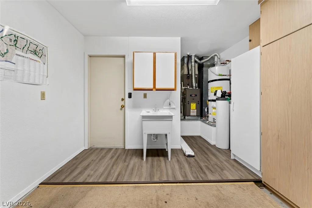 2400 Dove Valley, Las Vegas, NV 89134