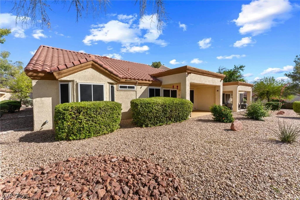 2400 Dove Valley, Las Vegas, NV 89134
