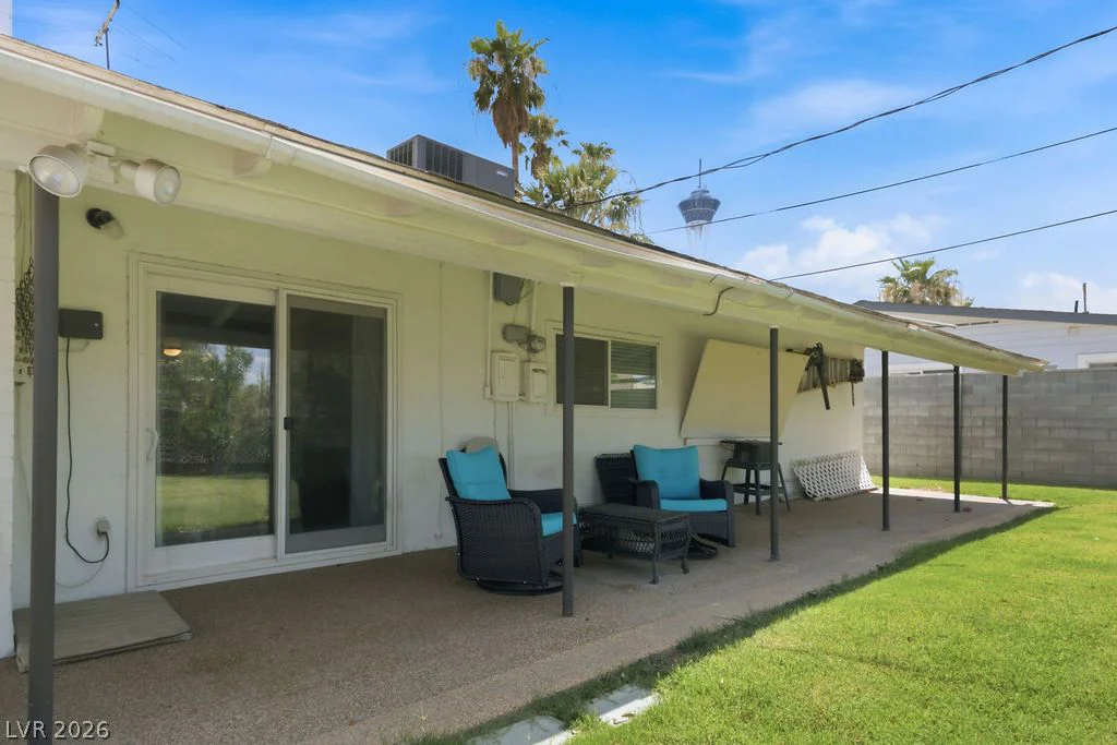 551 Oakey, Las Vegas, NV 89104