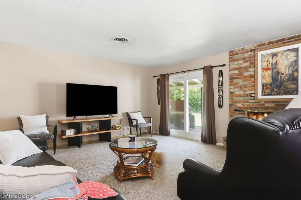 551 Oakey, Las Vegas, NV 89104