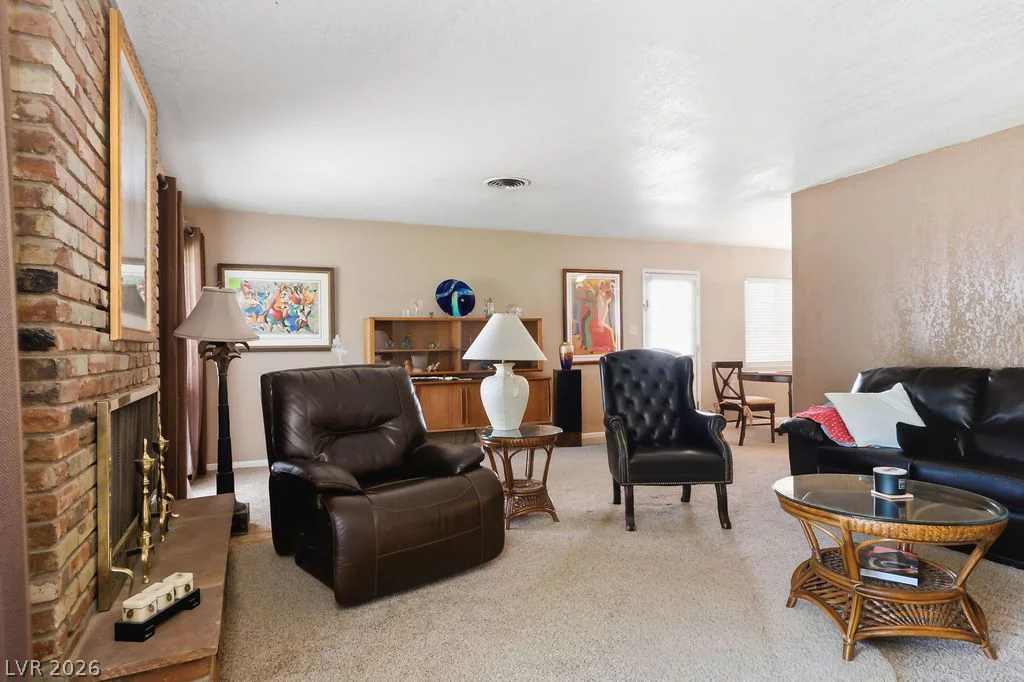 551 Oakey, Las Vegas, NV 89104