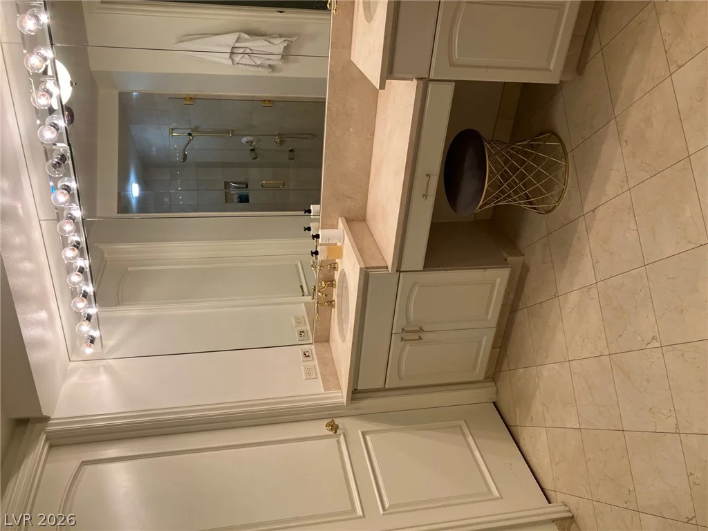 1 Hughes Center, Las Vegas, NV 89169