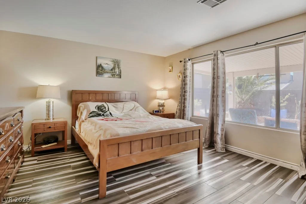 6431 Shining Sand, Las Vegas, NV 89142