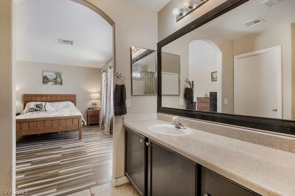 6431 Shining Sand, Las Vegas, NV 89142