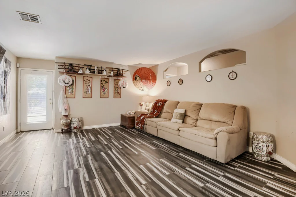 6431 Shining Sand, Las Vegas, NV 89142