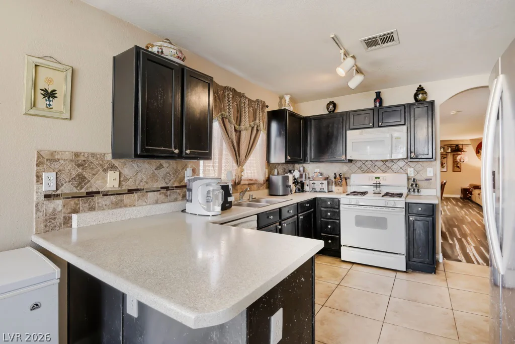 6431 Shining Sand, Las Vegas, NV 89142