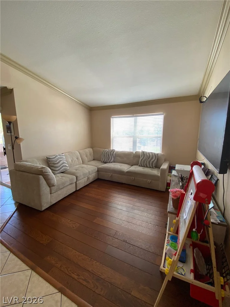 1150 Buffalo, Las Vegas, NV 89128