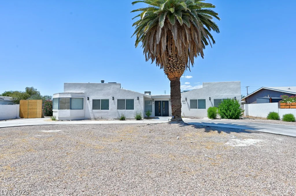 706 Lacy, Las Vegas, NV 89107