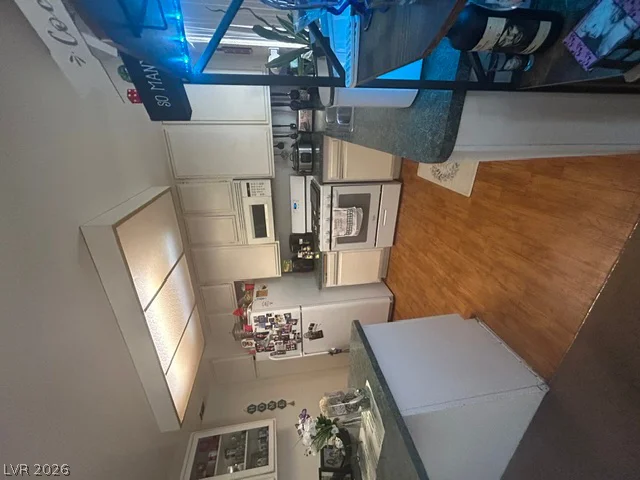 5516 Deodar, Las Vegas, NV 89108