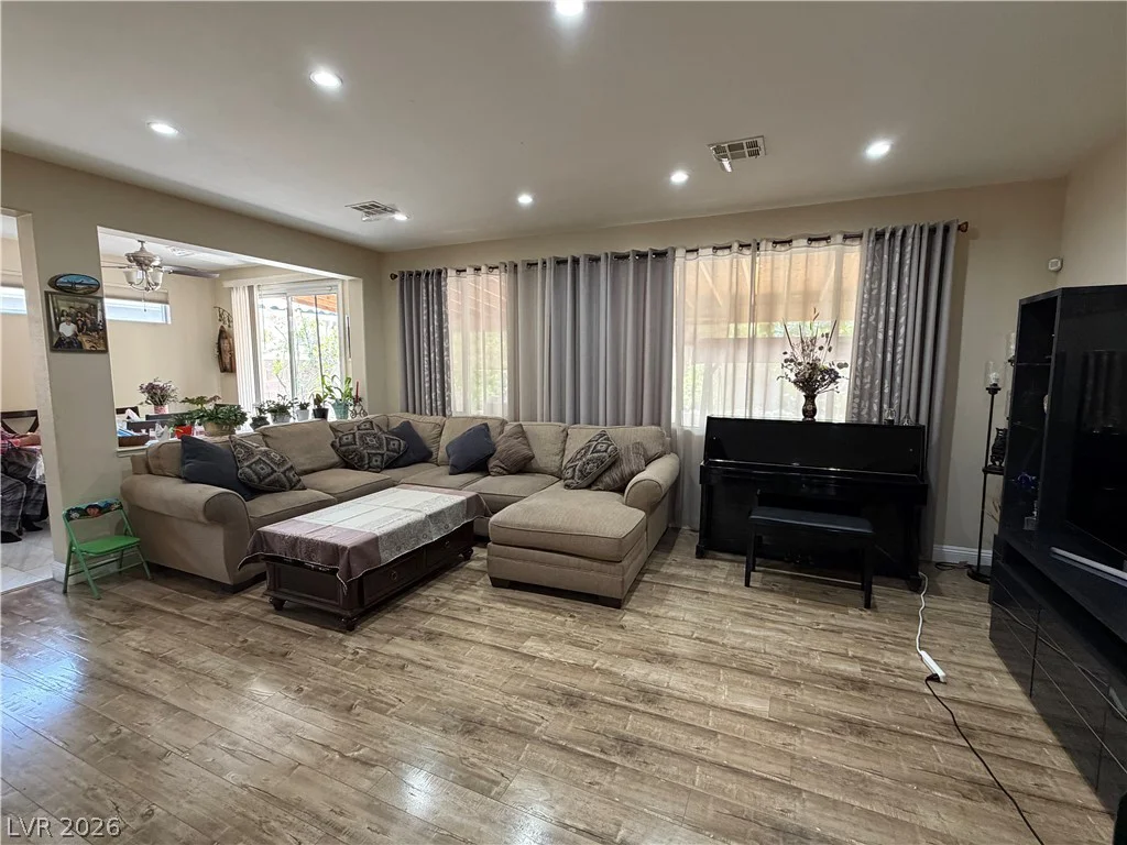 3549 April Springs, Las Vegas, NV 89147