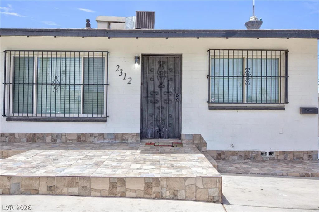 2312 Beverly, Las Vegas, NV 89104