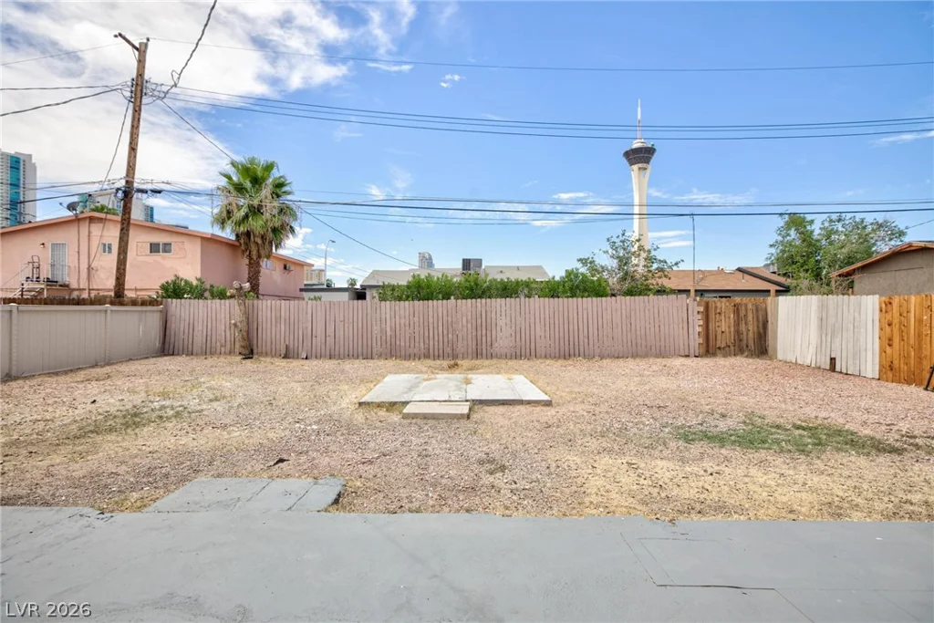 2312 Beverly, Las Vegas, NV 89104