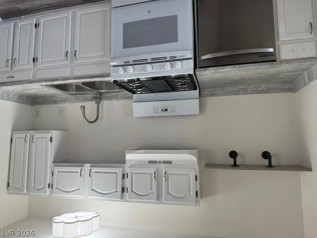 242 Kansas, Henderson, NV 89015