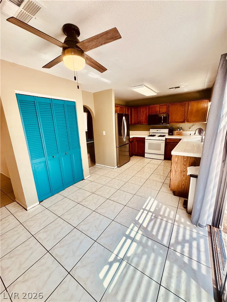 156 Wynntry, Henderson, NV 89074