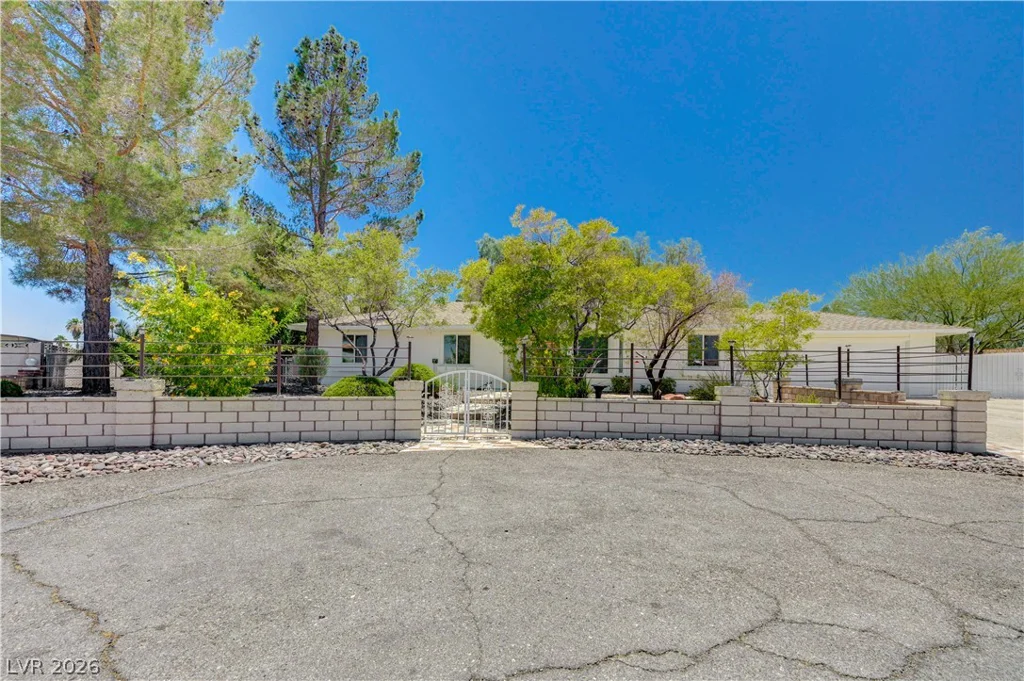 7631 Bermuda, Las Vegas, NV 89123