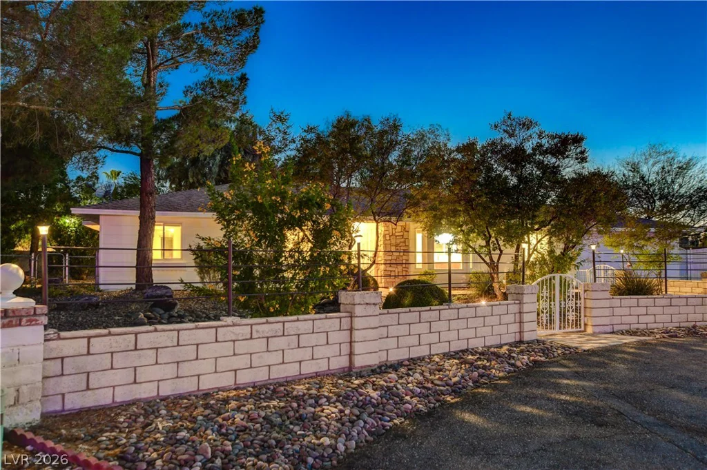 7631 Bermuda, Las Vegas, NV 89123