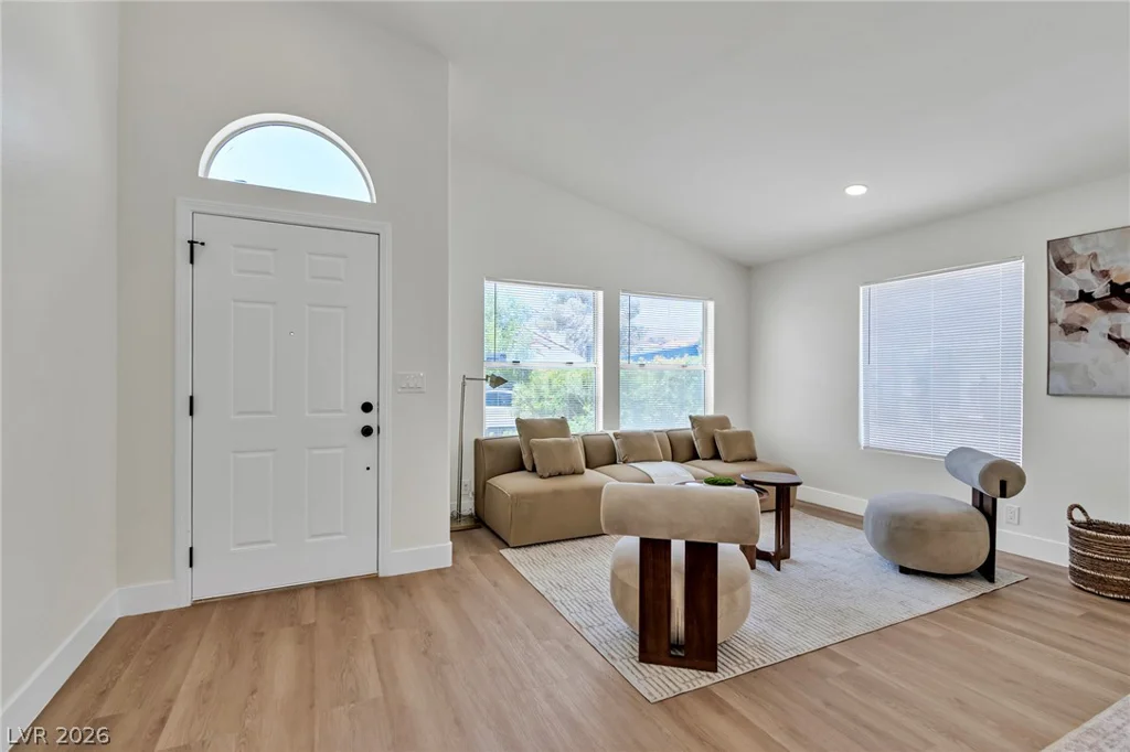 8220 Mt Brodie, Las Vegas, NV 89145