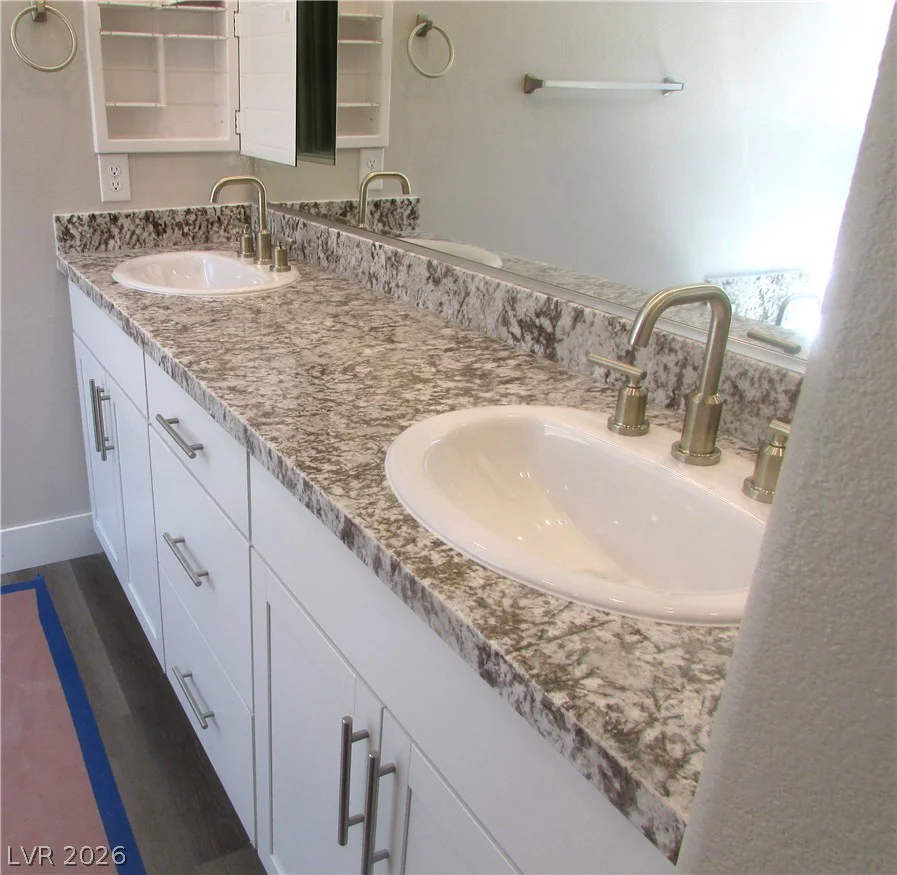 1000 Gentle Swan, Henderson, NV 89011