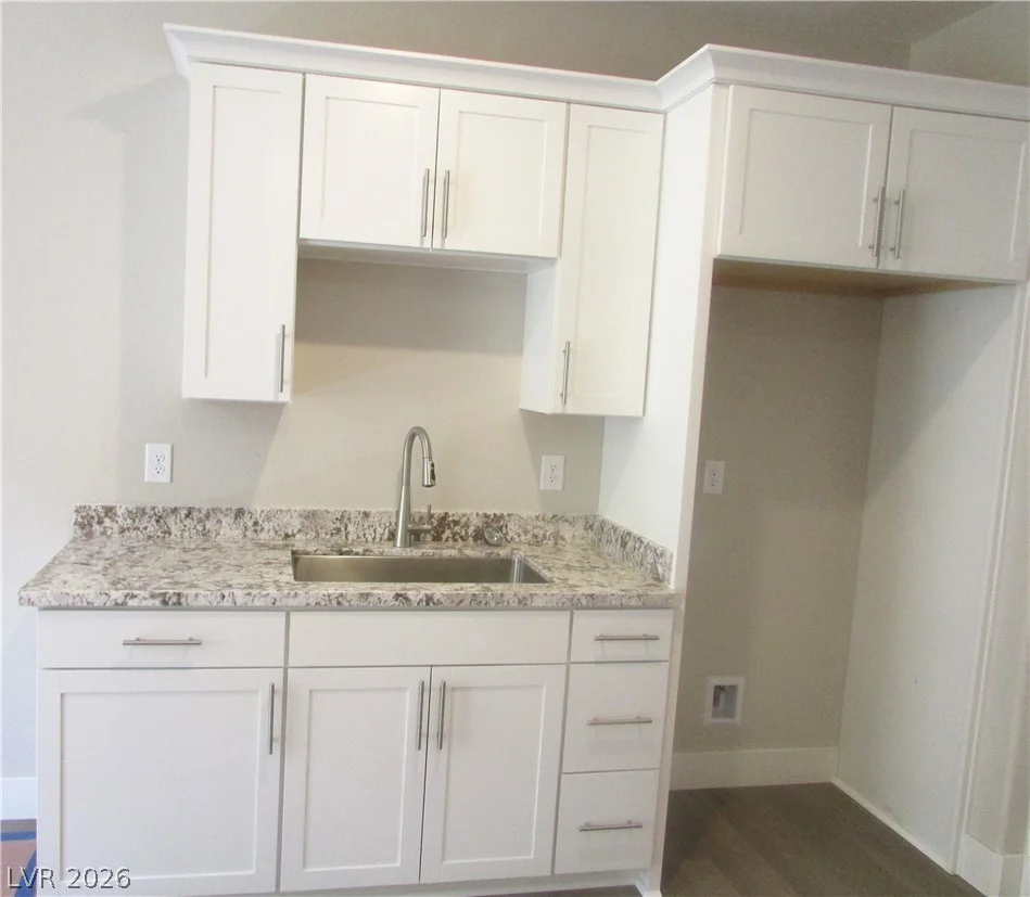 1000 Gentle Swan, Henderson, NV 89011