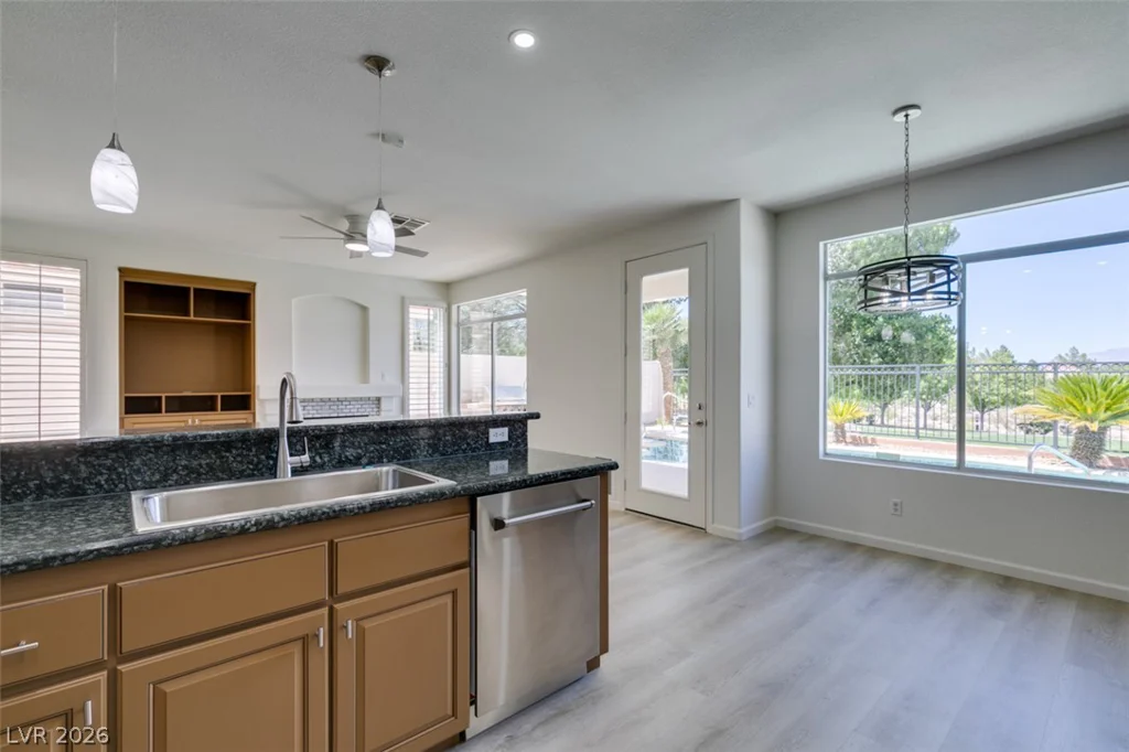 7836 Silver Plateau, Las Vegas, NV 89128