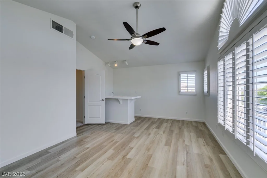 7836 Silver Plateau, Las Vegas, NV 89128