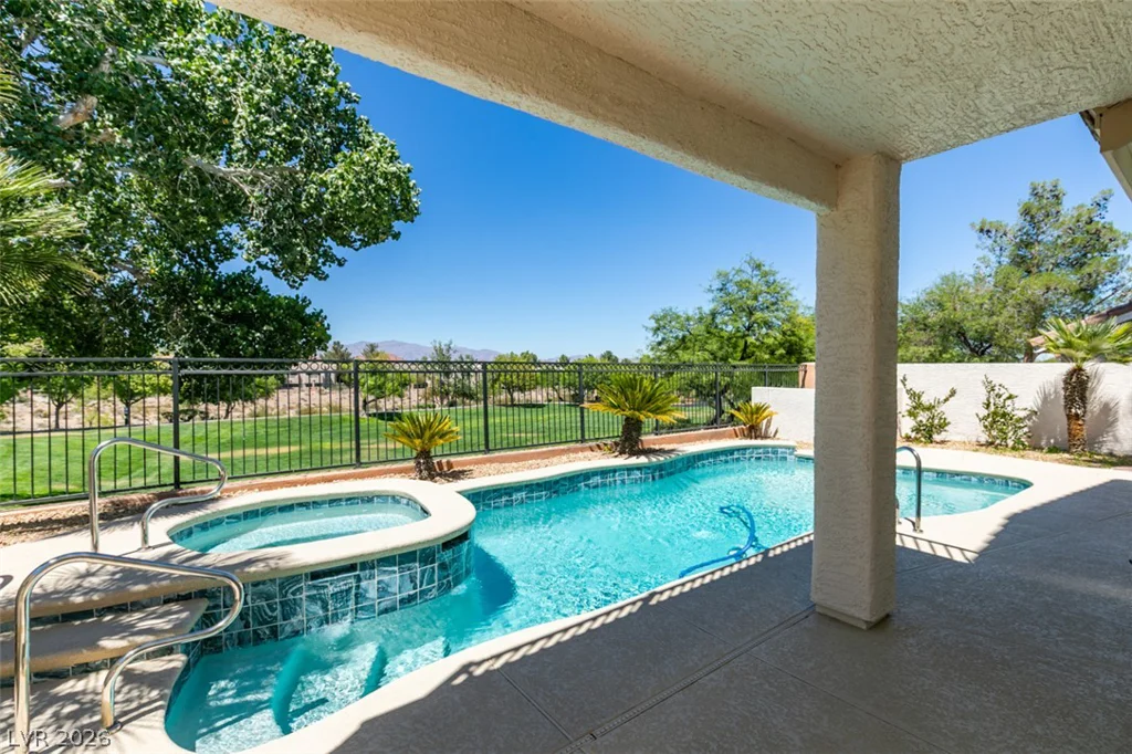7836 Silver Plateau, Las Vegas, NV 89128