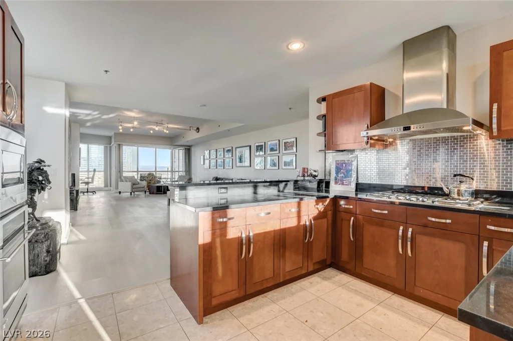 4575 Dean Martin, Las Vegas, NV 89103