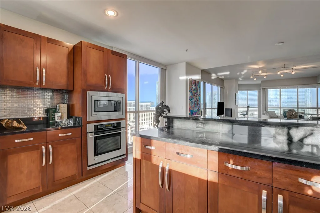4575 Dean Martin, Las Vegas, NV 89103