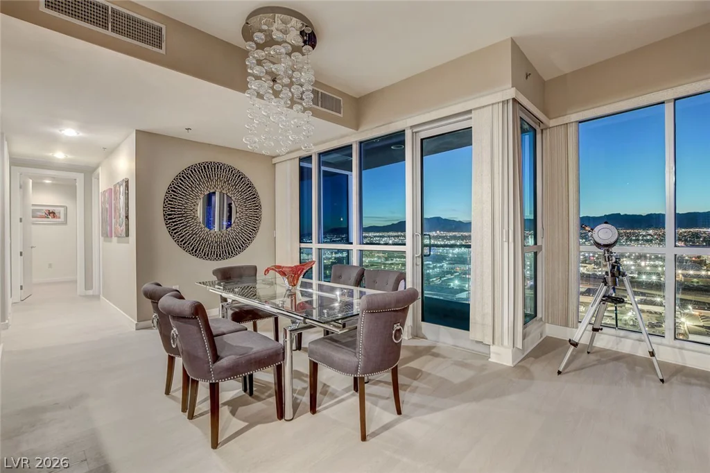 4575 Dean Martin, Las Vegas, NV 89103