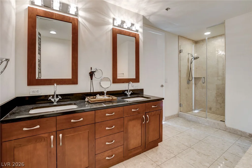 4575 Dean Martin, Las Vegas, NV 89103