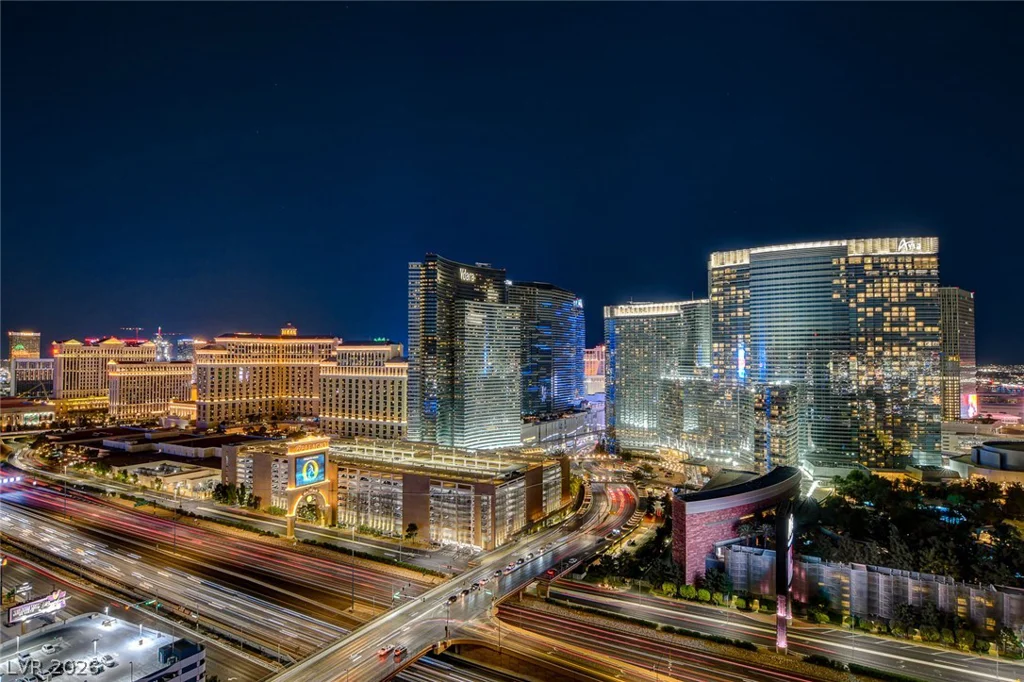 4575 Dean Martin, Las Vegas, NV 89103
