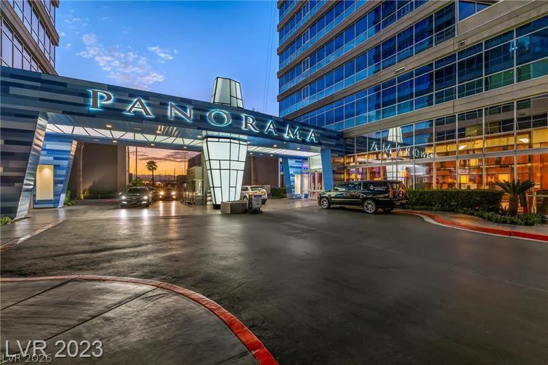 4575 Dean Martin, Las Vegas, NV 89103