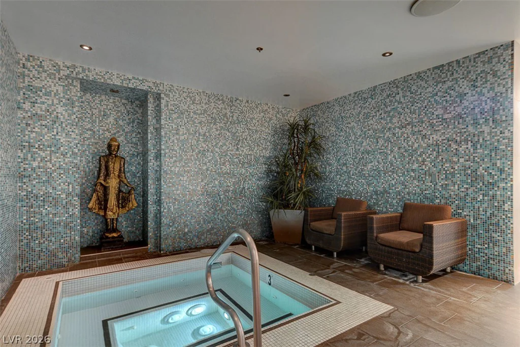 4575 Dean Martin, Las Vegas, NV 89103