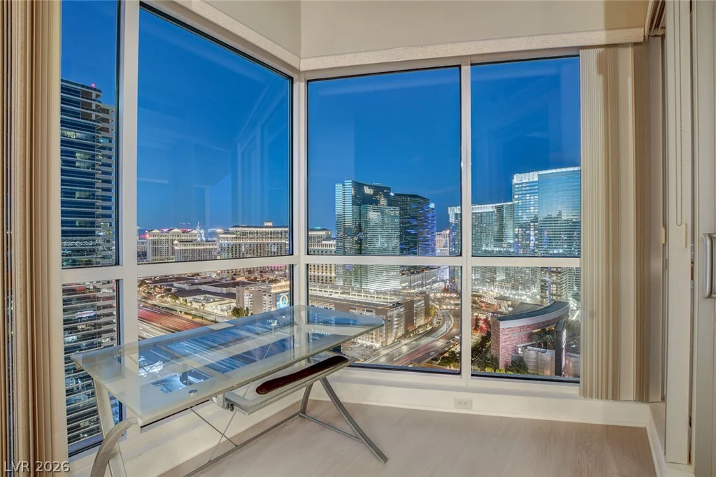 4575 Dean Martin, Las Vegas, NV 89103
