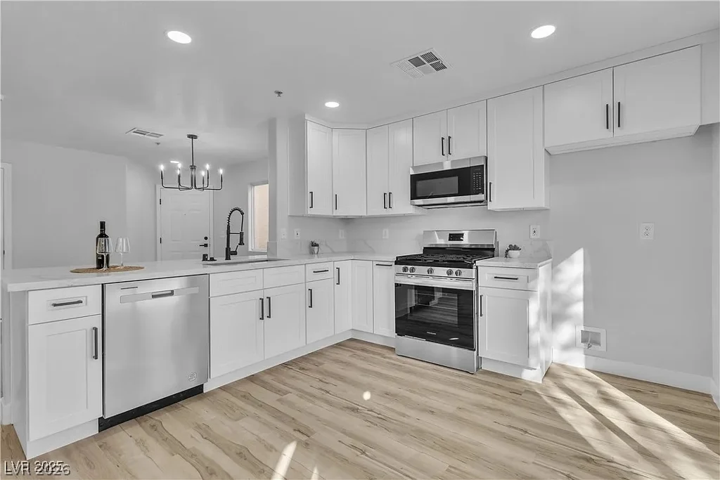3137 Sunrise Cove, North Las Vegas, NV 89031