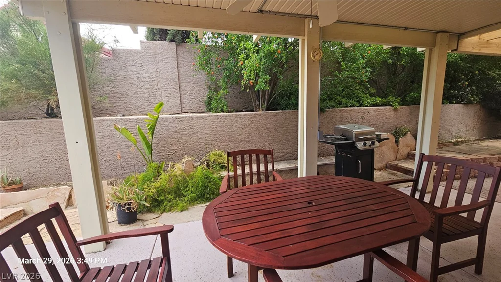 3205 Shallow Point, Las Vegas, NV 89117