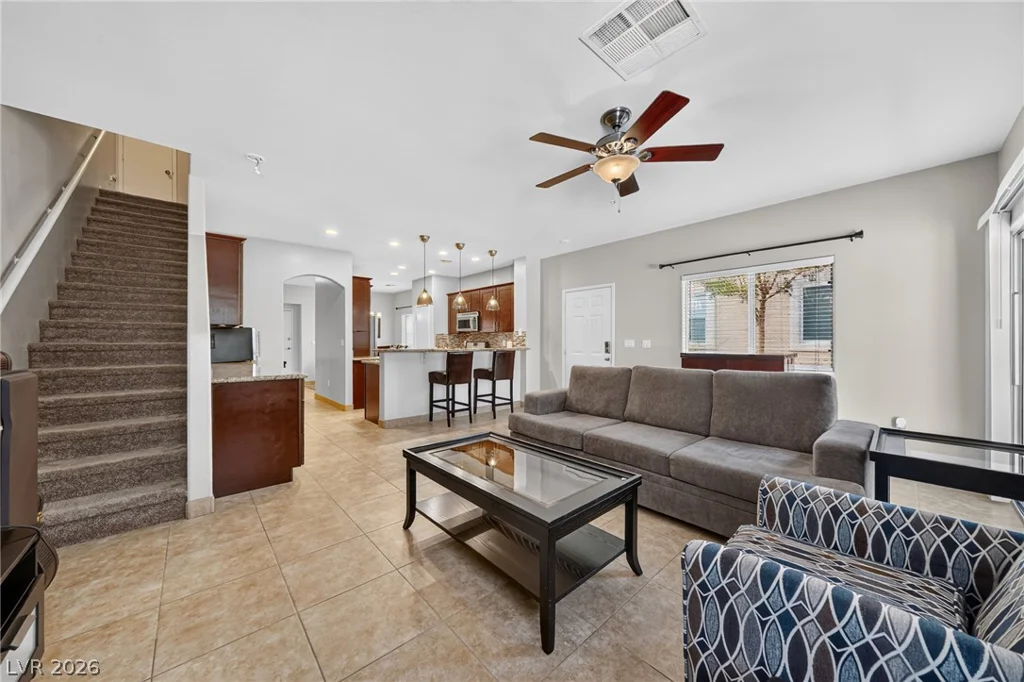 8688 Tomnitz, Las Vegas, NV 89178