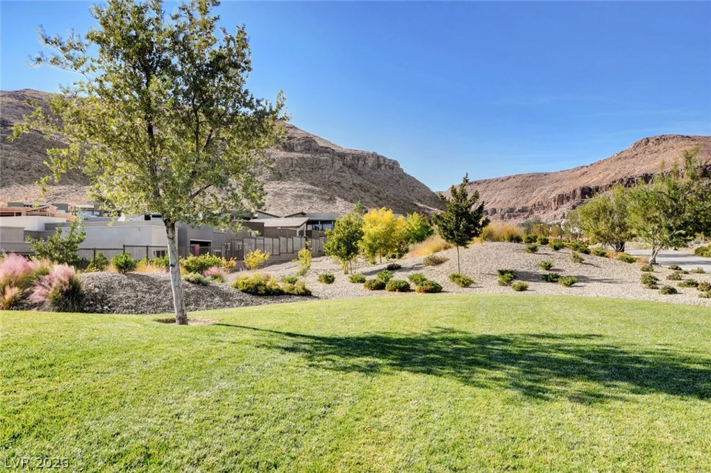 5880 Glory Heights, Las Vegas, NV 89135