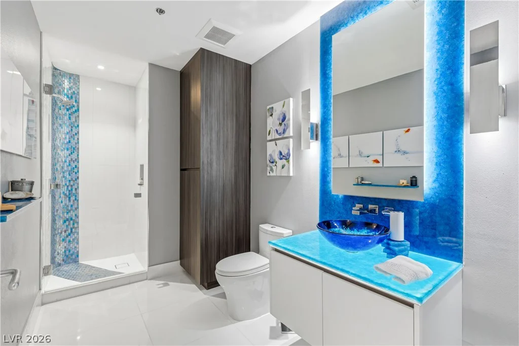 4575 Dean Martin, Las Vegas, NV 89103