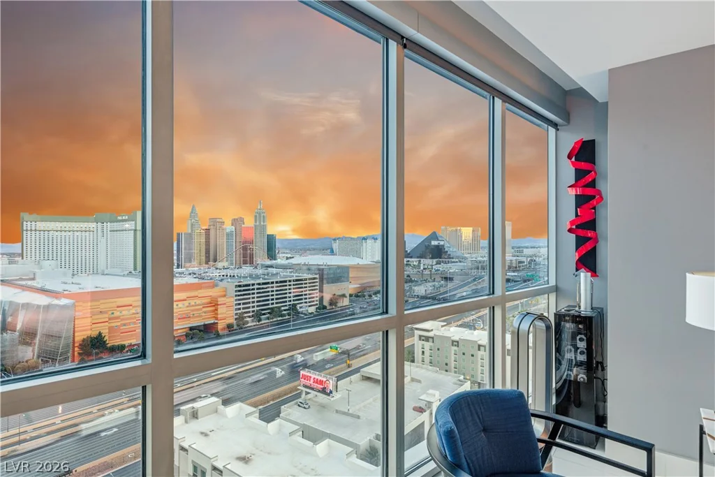4575 Dean Martin, Las Vegas, NV 89103