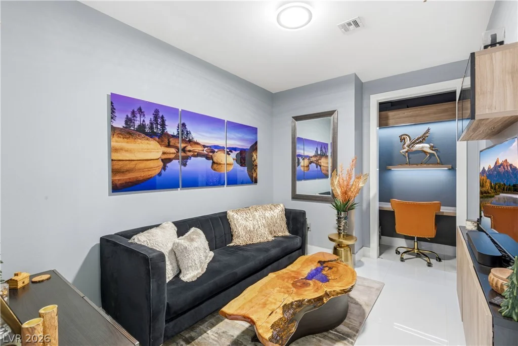 4575 Dean Martin, Las Vegas, NV 89103
