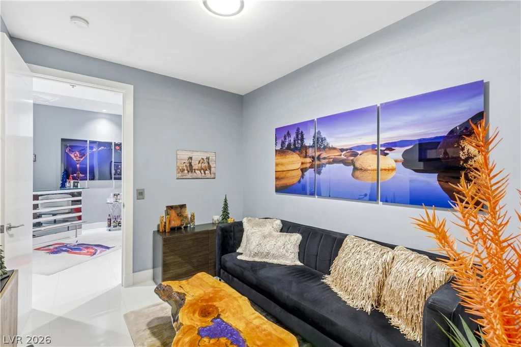 4575 Dean Martin, Las Vegas, NV 89103